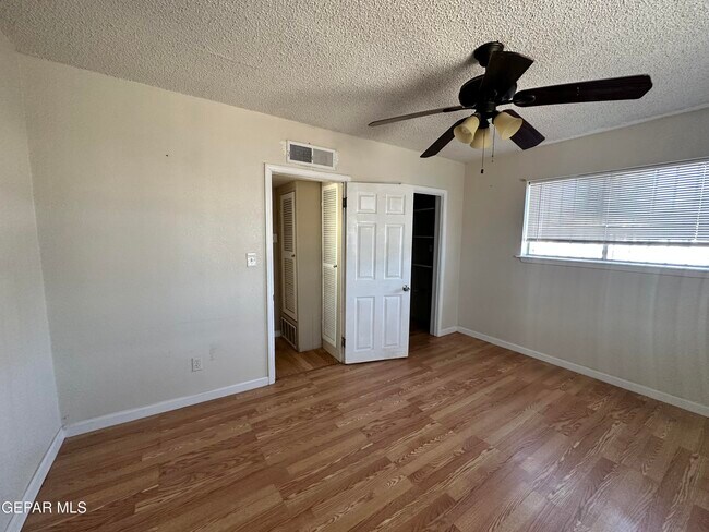 Building Photo - 7224 Dale Rd