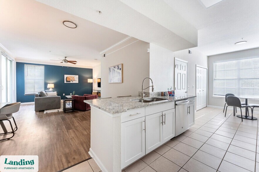 Building Photo - 2801 Biltmore Park Dr