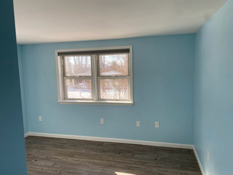 Building Photo - 60 Elk Ln