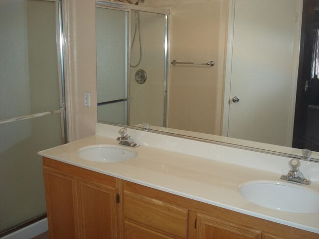 Building Photo - 3734 Solandra St