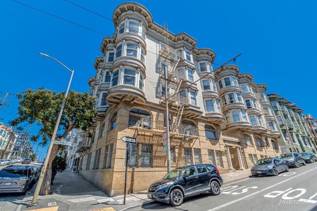 Building Photo - 1590 Sacramento St