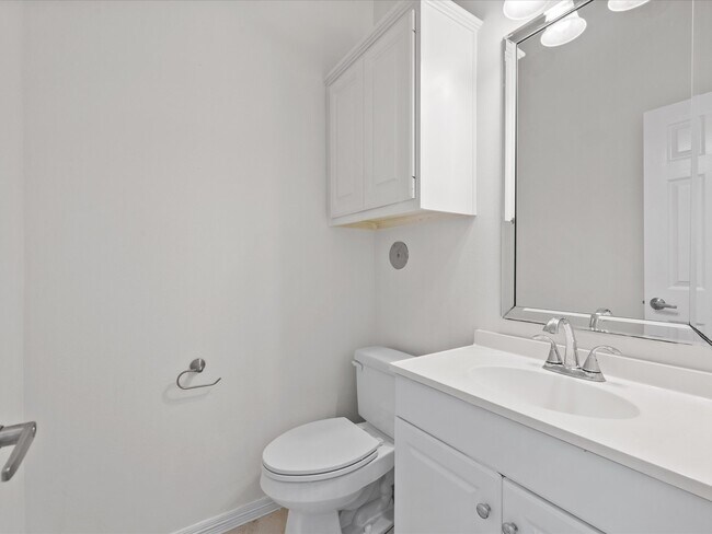 Building Photo - 1523 Orchard Park Dr