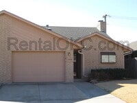 Building Photo - Duplex 2/2 Near shopping and Integris Southwest