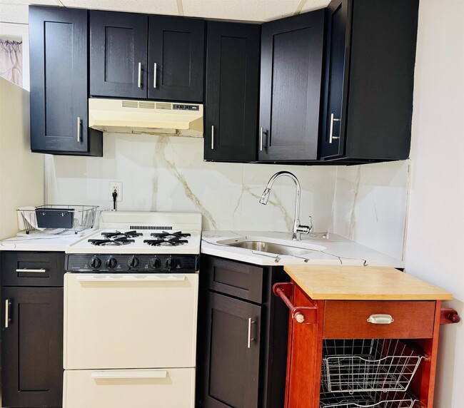 Building Photo - 104 North St