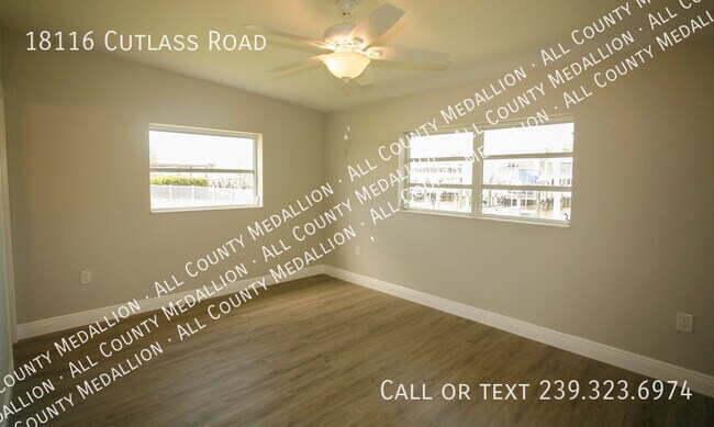 Building Photo - Fort Myers Beach Sailboat Access Home in t...