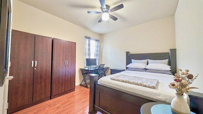 Building Photo - 14715 Palladio Dr