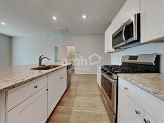 Building Photo - 307 Squire Pope Rd