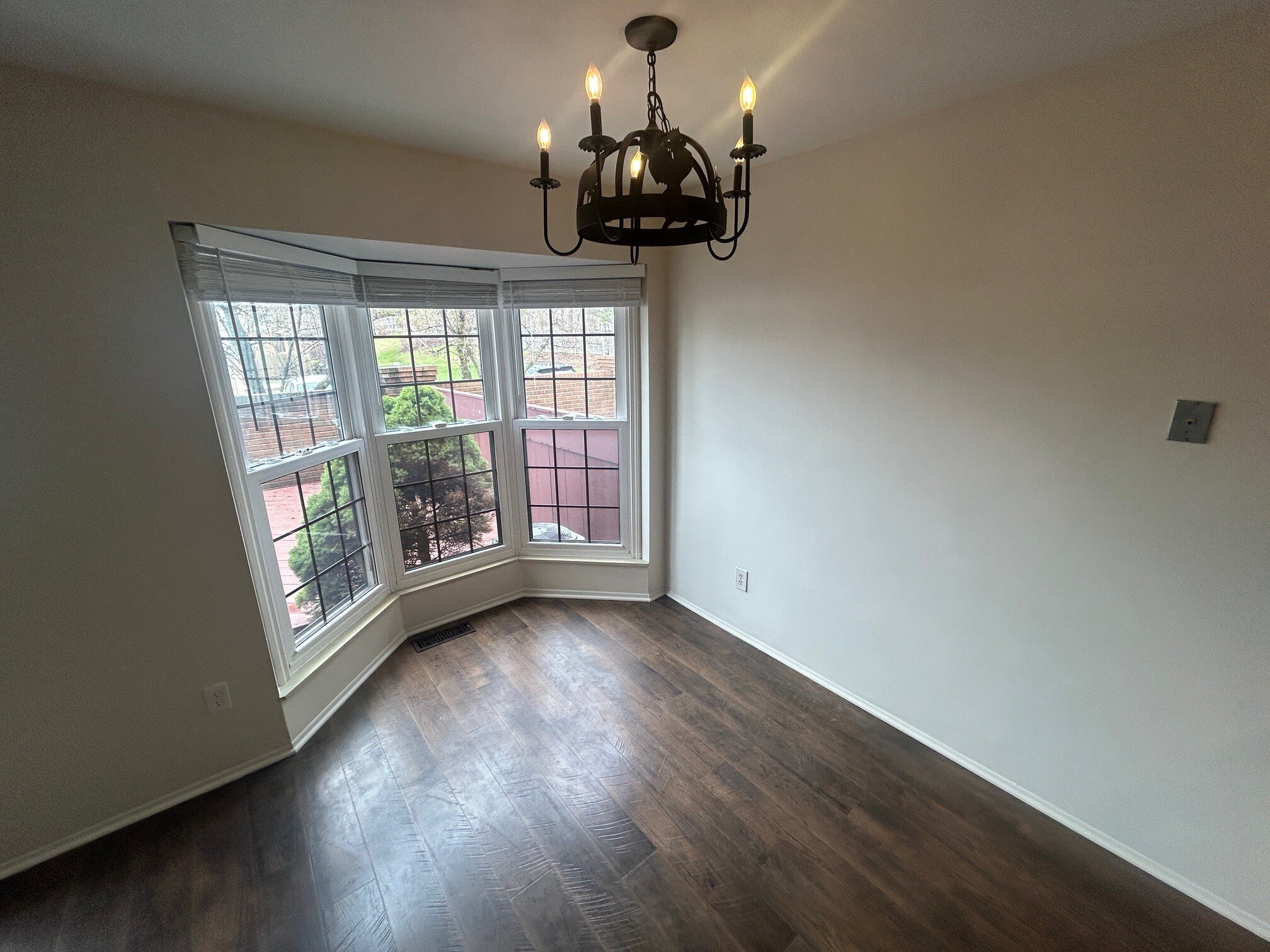 Building Photo - 31164 Country Way