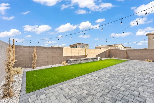 Building Photo - New Build, 4 bedroom, 3 full bathroom in the Master Planned Community; Landmark at Black Mountain...