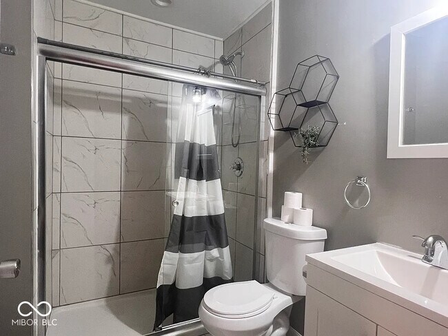 Building Photo - 2407 N Capitol Ave