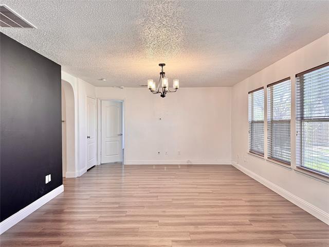 Building Photo - 201 Yosemite Dr