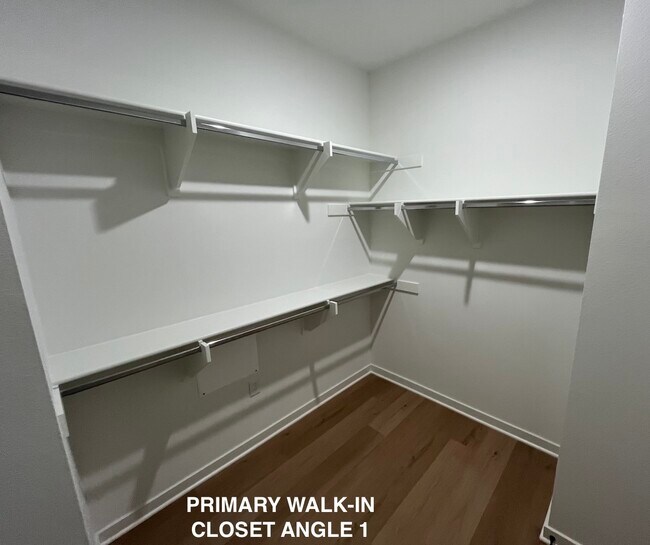 Building Photo - 580 Via Chelsea Via