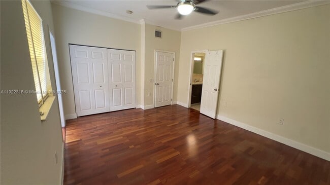 Building Photo - 5125 SW 102nd Ave