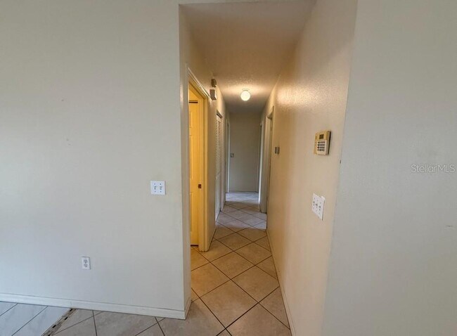 Building Photo - 2908 9th Ave Dr E