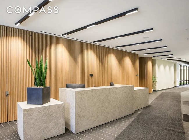 Building Photo - 77 Charlton St