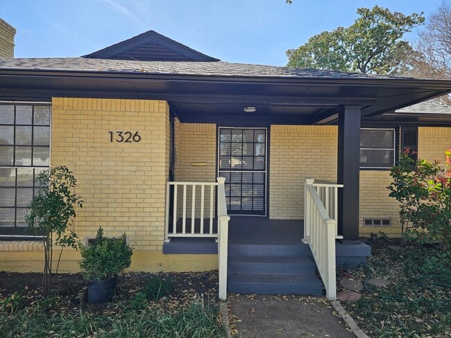 1326 Front Porch for Sitting - 1326 McAdams Ave