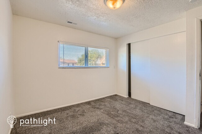 Building Photo - 5291 W Mountain Men Drive, Kearns, UT, 84118