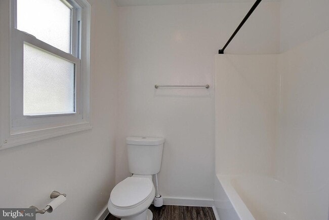 Building Photo - 5645 Battee Dr