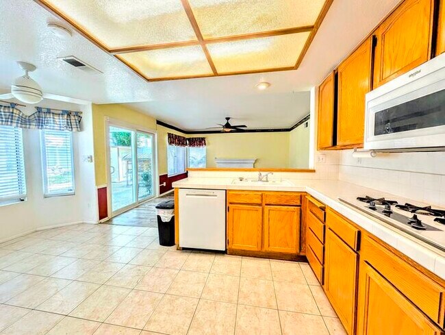Building Photo - 7754 Fox Tail Ct