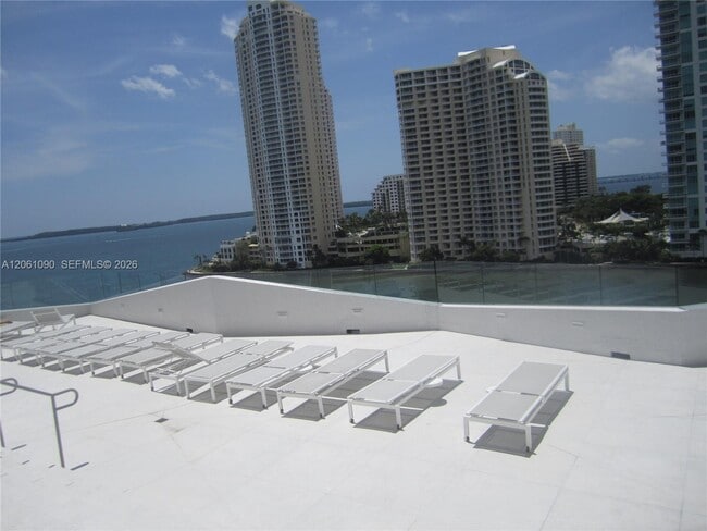 Building Photo - 325 S Biscayne Blvd