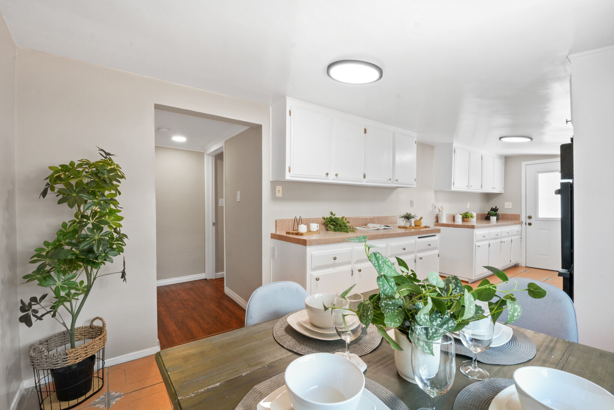 Building Photo - 13439 Roselle Ave