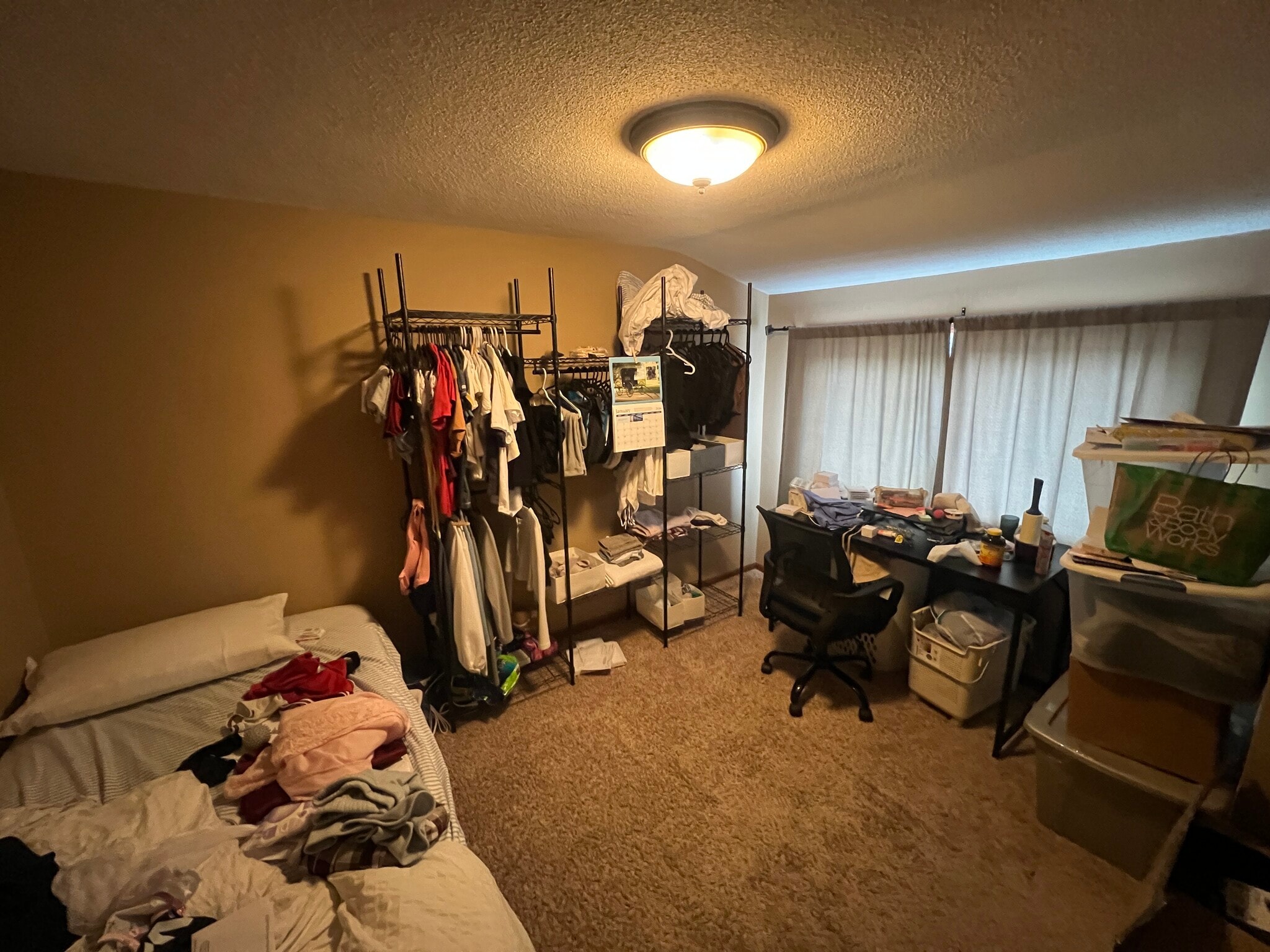 Building Photo - 136 14th St NE