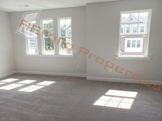 Building Photo - Gorgeous 3 Bedroom, 2.5 Bath,  1-Car Garag...
