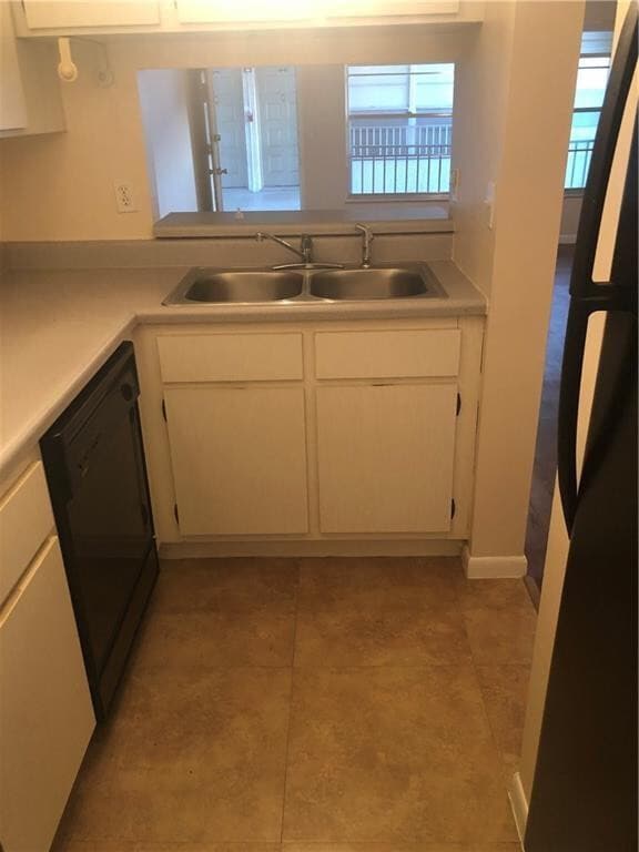 Building Photo - 3554 N University Dr