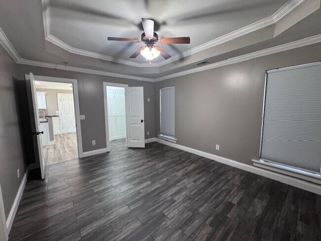 Building Photo - 160 Stonecreek Pl