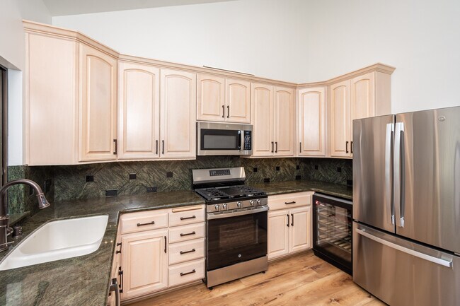 Building Photo - 1797 Silverado Trail