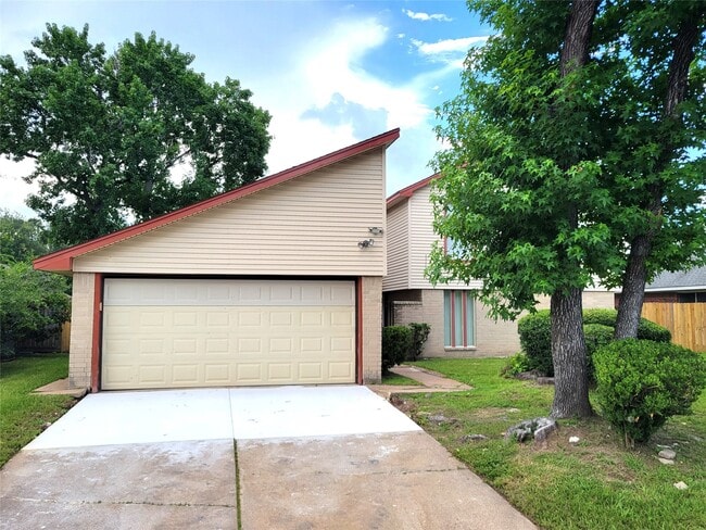 Building Photo - 12811 Stillington Dr