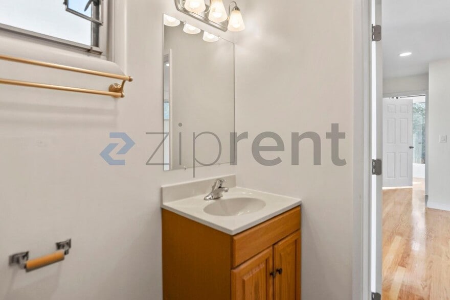 Building Photo - 109 Alta Mesa Dr