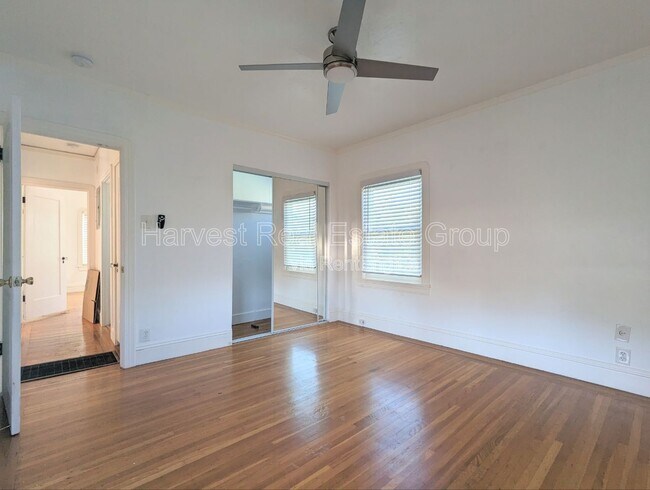 Building Photo - 4736 Meldon Ave