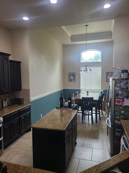 Building Photo - 15508 Fox Ln