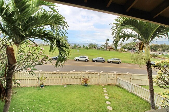 Building Photo - Kihei Villages Upper-Level Front Row Ocean View Condo