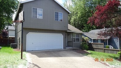 Building Photo - ~Beautiful Two-story Home Located in the N...