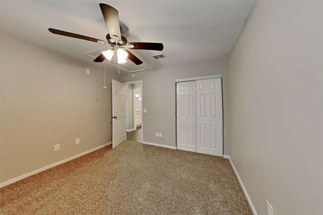 Building Photo - 9806 Arrowgrass Dr