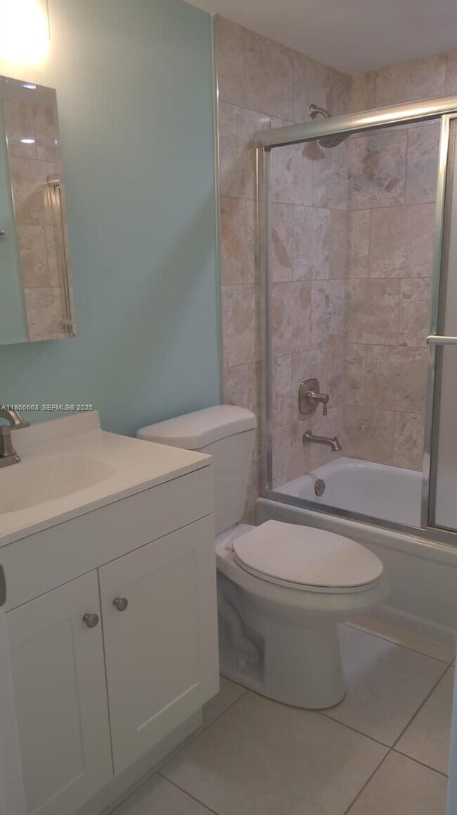 Building Photo - 202 Canterbury I