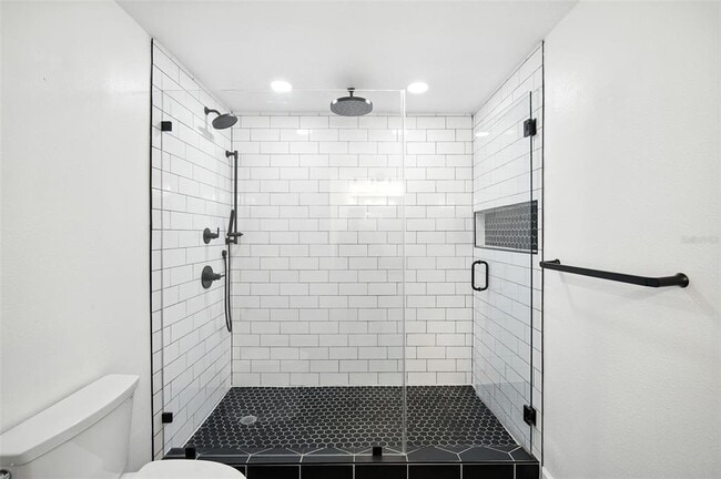 Building Photo - 5304 Bay Club Cir