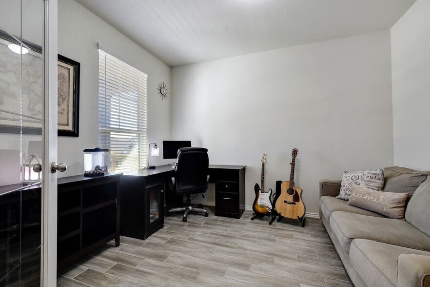 Building Photo - 317 Kotara Cyn