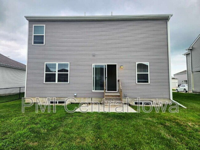 Building Photo - 4307 NE 16th St