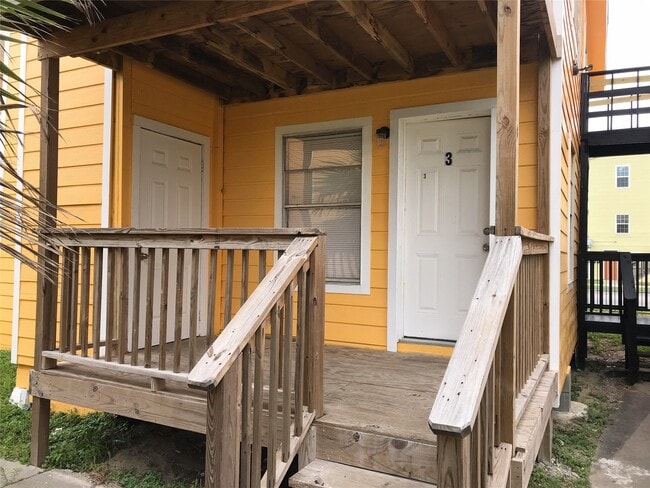 Building Photo - 2711 Avenue K