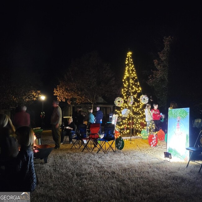 Building Photo - 1111 Surrey Ln