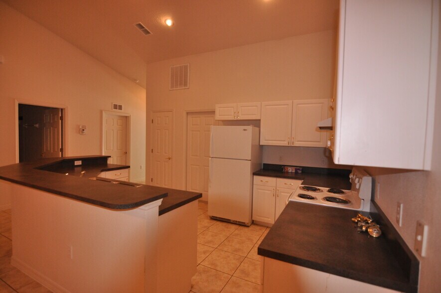 Building Photo - 6745 Dairy Rd