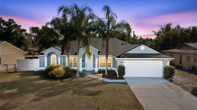 Building Photo - 1227 Tivoli Dr