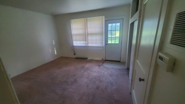Building Photo - 13 Riley Manor Cir