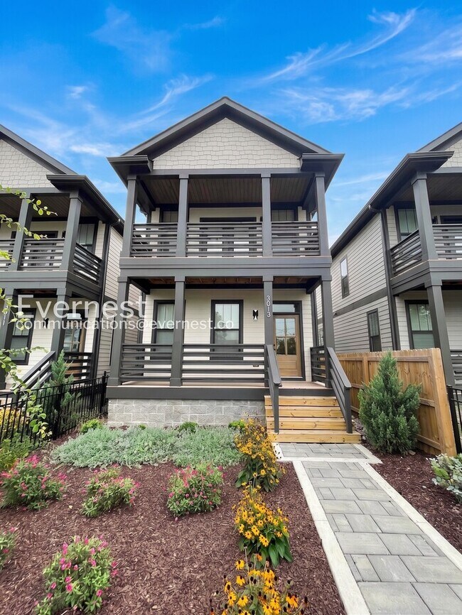 Building Photo - 4 Bed/2.5 Bath Town Home with Garage / Pet-Friendly / Available Now!