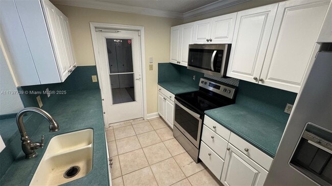 Building Photo - 3170 Buccaneer Rd