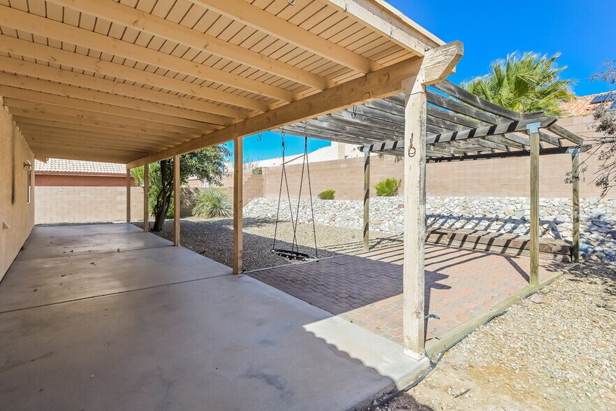 Building Photo - 9617 E Paseo Juan Tabo