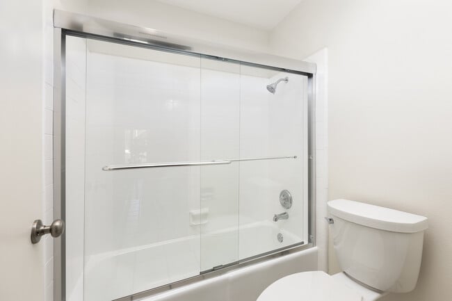 Building Photo - 1411 N Sunrise Way